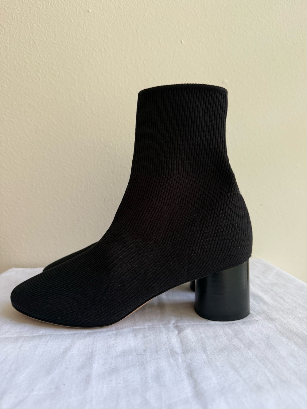 Vince Black Knit Sock Boots 9.5 Leather Sole Minimalist Block Heel Ankle Boot
